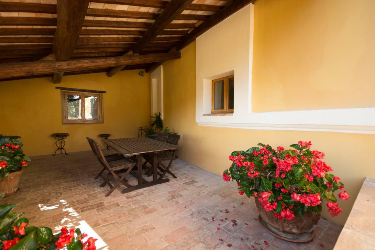 Casa Dei Lecci Apartment Foligno Exterior foto