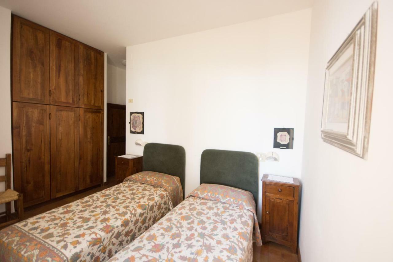 Casa Dei Lecci Apartment Foligno Exterior foto